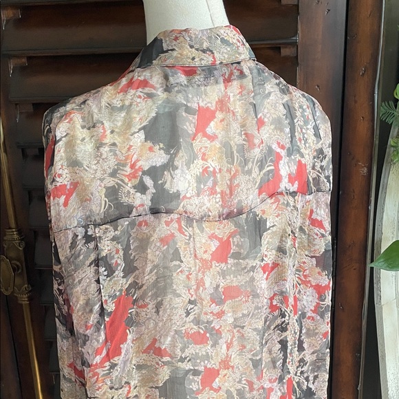 IRO Paris Blaze Gorgeous Top Oversized 36 Floral Button-Up Blouse Fits M / L - Picture 9 of 14